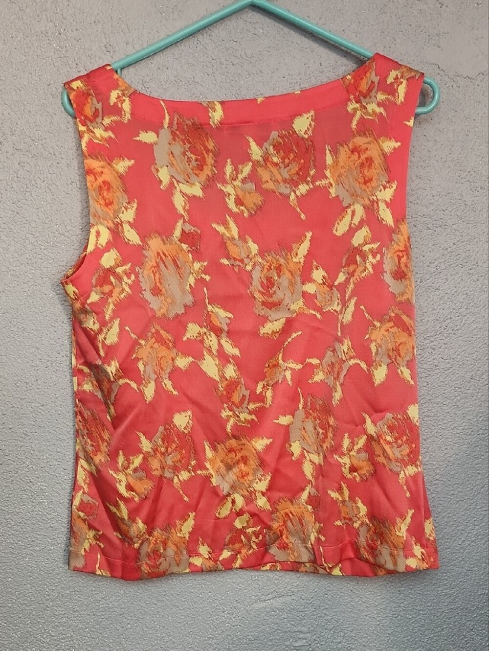 St. John Coral and Yellow Floral Sleeveless Top - Picture 4 of 4